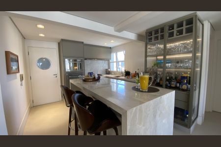 Apartamento à venda com 122m², 2 quartos e 2 vagasCozinha
