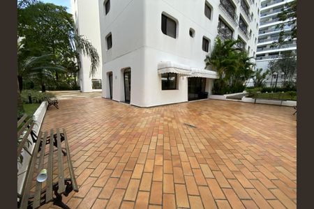 Apartamento à venda com 122m², 2 quartos e 2 vagasVaranda