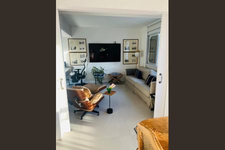 Apartamento à venda com 122m², 2 quartos e 2 vagasSala