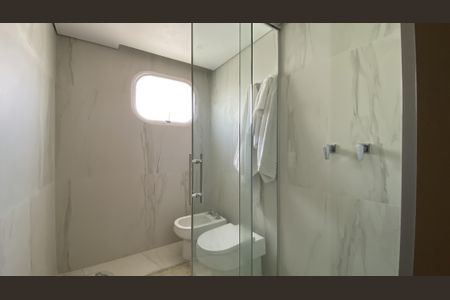 Apartamento à venda com 122m², 2 quartos e 2 vagasBanheiro 1
