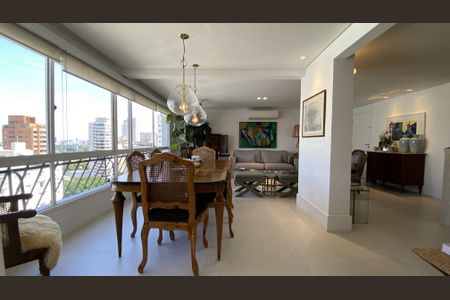 Apartamento à venda com 122m², 2 quartos e 2 vagasSala de Jantar