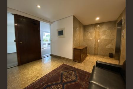 Apartamento à venda com 122m², 2 quartos e 2 vagasÁrea externa