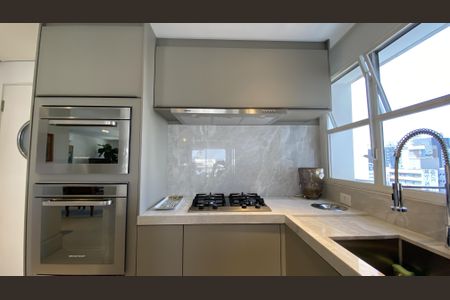 Apartamento à venda com 122m², 2 quartos e 2 vagasCozinha