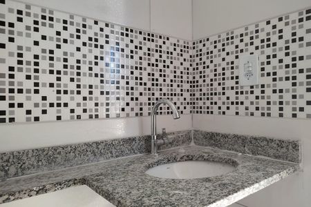 Apartamento para alugar com 32m², 1 quarto e sem vaga Apartamento para alugar com 32m², 1 quarto e sem vagaBanheiro