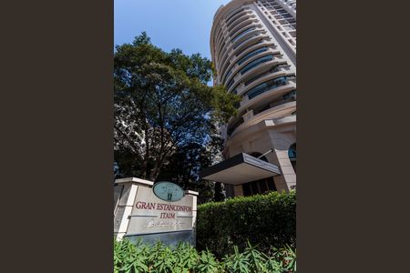 Apartamento para alugar com 52m², 2 quartos e 1 vagaFachada