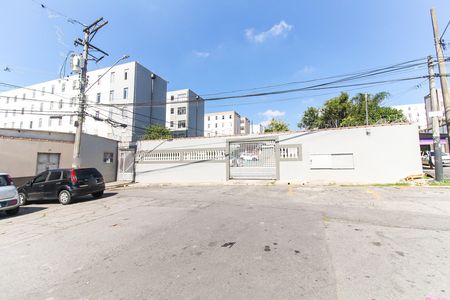 Apartamento à venda com 51m², 2 quartos e 1 vaga Apartamento à venda com 51m², 2 quartos e 1 vagaFachada + Placa