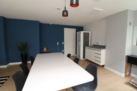 Apartamento para alugar com 38m², 2 quartos e sem vagaÁrea comum - Salão de festas