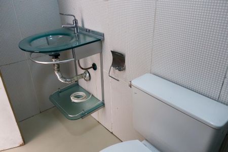 Apartamento para alugar com 54m², 2 quartos e 1 vaga Apartamento para alugar com 54m², 2 quartos e 1 vagaBanheiro