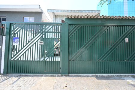 Fachada de casa à venda com 3 quartos, 200m² em Planalto Paulista, São Paulo