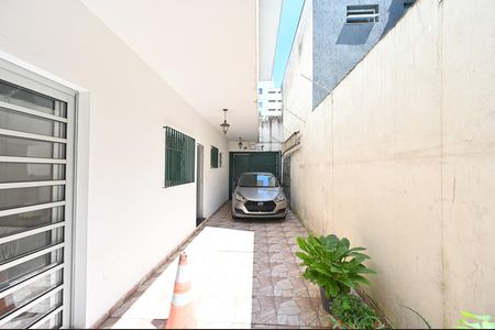 Garagem de casa à venda com 3 quartos, 200m² em Planalto Paulista, São Paulo