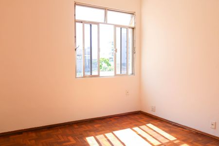 Apartamento para alugar com 65m², 2 quartos e sem vaga Apartamento para alugar com 65m², 2 quartos e sem vagaSala