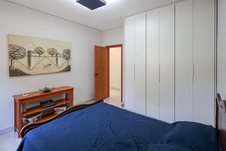 Casa de condomínio para alugar com 1000m², 3 quartos e 2 vagas