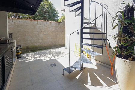 Casa de condomínio para alugar com 1000m², 3 quartos e 2 vagas