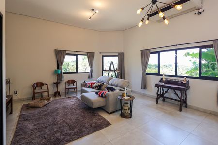 Casa de condomínio para alugar com 1000m², 3 quartos e 2 vagas