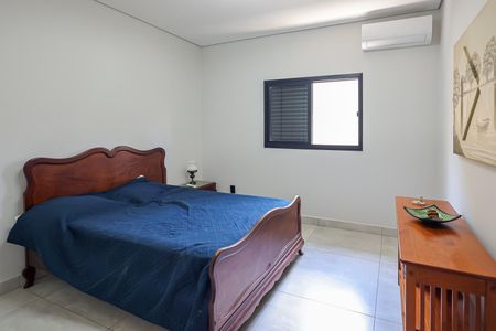 Casa de condomínio para alugar com 1000m², 3 quartos e 2 vagas