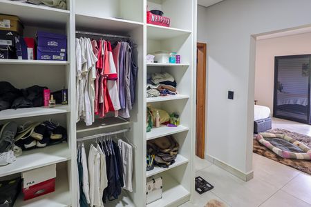 Casa de condomínio para alugar com 1000m², 3 quartos e 2 vagas