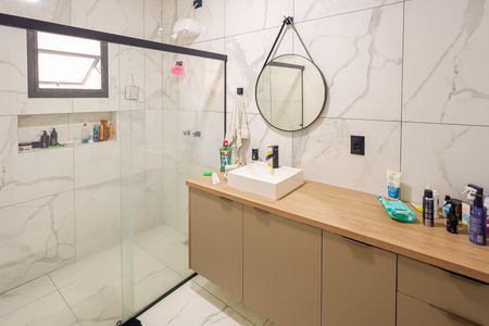 Casa de condomínio para alugar com 1000m², 3 quartos e 2 vagas