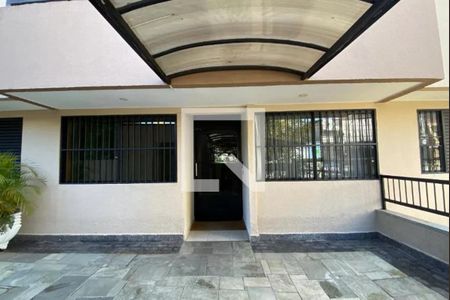 Apartamento à venda com 68m², 2 quartos e 1 vagaÁrea comum 