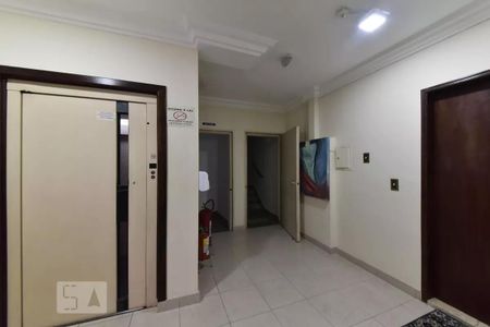Apartamento à venda com 68m², 2 quartos e 1 vagaÁrea comum - hall de entrada 