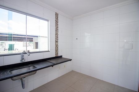 Casa à venda com 150m², 3 quartos e 2 vagas Casa à venda com 150m², 3 quartos e 2 vagasCozinha e Área de Serviço