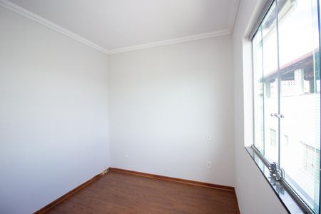 Casa à venda com 150m², 3 quartos e 2 vagas Casa à venda com 150m², 3 quartos e 2 vagasQuarto 1