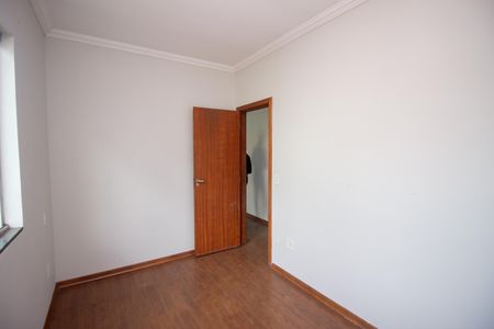 Casa à venda com 150m², 3 quartos e 2 vagas Casa à venda com 150m², 3 quartos e 2 vagasQuarto 2