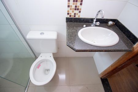 Casa à venda com 150m², 3 quartos e 2 vagas Casa à venda com 150m², 3 quartos e 2 vagasBanheiro Social