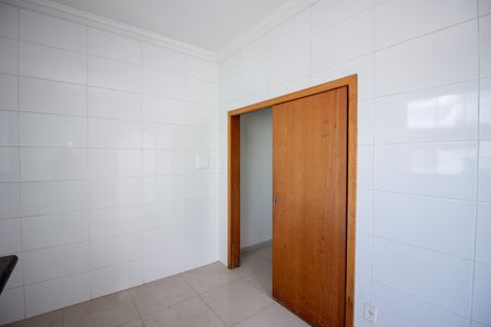 Casa à venda com 150m², 3 quartos e 2 vagas Casa à venda com 150m², 3 quartos e 2 vagasCozinha e Área de Serviço