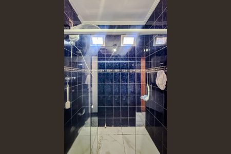 Casa à venda com 454m², 5 quartos e 6 vagasBanheiro da Suíte