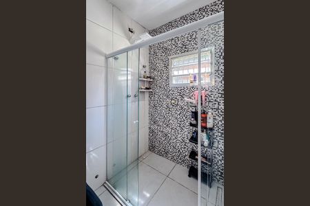 Casa à venda com 454m², 5 quartos e 6 vagasBanheiro da Suíte 2