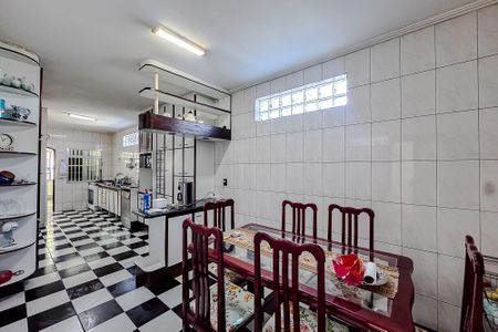 Casa à venda com 454m², 5 quartos e 6 vagasCozinha