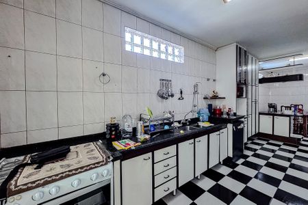 Casa à venda com 454m², 5 quartos e 6 vagasCozinha