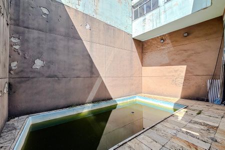 Casa à venda com 454m², 5 quartos e 6 vagasPiscina