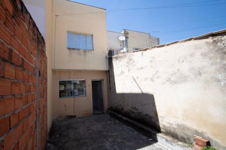 Casa para alugar com 60m², 2 quartos e 1 vaga