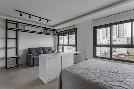 Sala/Quarto de kitnet/studio para alugar com 1 quarto, 47m² em Independência, Porto Alegre