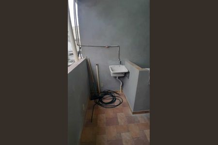 Área de serviço de casa para alugar com 2 quartos, 50m² em Inhoaíba, Rio de Janeiro