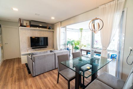 Apartamento à venda com 72m², 2 quartos e 1 vaga Apartamento à venda com 72m², 2 quartos e 1 vagaSala