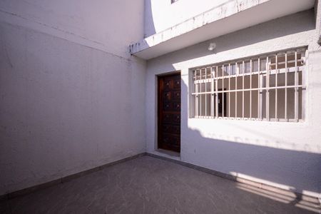 Casa para alugar com 50m², 2 quartos e 1 vaga Casa para alugar com 50m², 2 quartos e 1 vagaGaragem