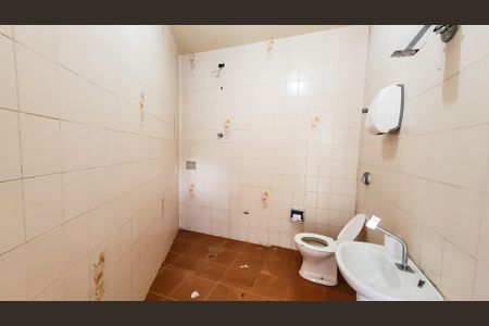 Casa para alugar com 210m², 8 quartos e sem vagaBanheiro 1