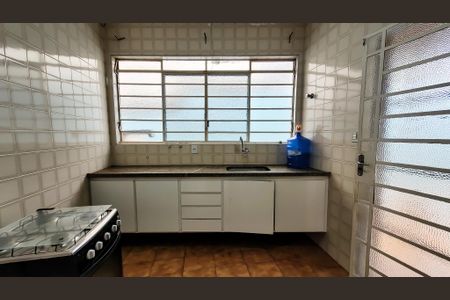 Casa para alugar com 210m², 8 quartos e sem vagaCozinha 