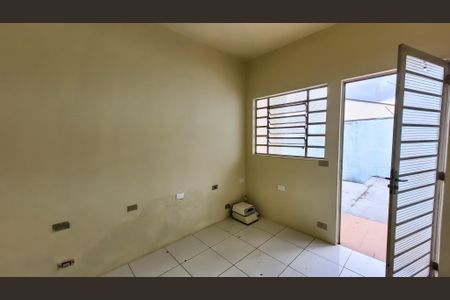 Casa para alugar com 210m², 8 quartos e sem vagaQuarto8