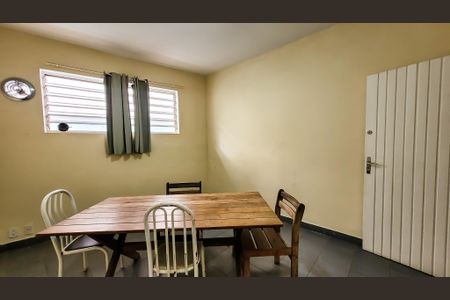 Casa para alugar com 210m², 8 quartos e sem vagaQuarto7