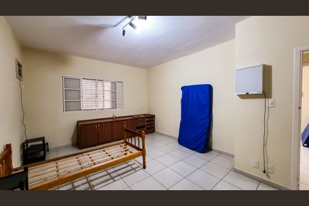 Casa para alugar com 210m², 8 quartos e sem vagaQuarto3