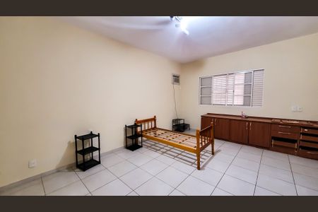 Casa para alugar com 210m², 8 quartos e sem vagaQuarto3