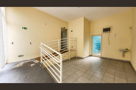 Casa para alugar com 210m², 8 quartos e sem vagaÁrea