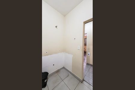 Casa para alugar com 210m², 8 quartos e sem vagaQuarto5