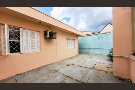 Casa para alugar com 210m², 8 quartos e sem vagaQuintal