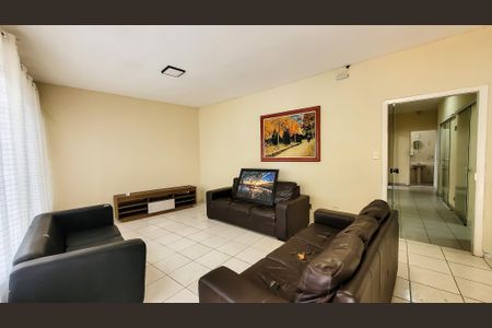 Sala de casa para alugar com 8 quartos, 210m² em Jardim Chapadão, Campinas