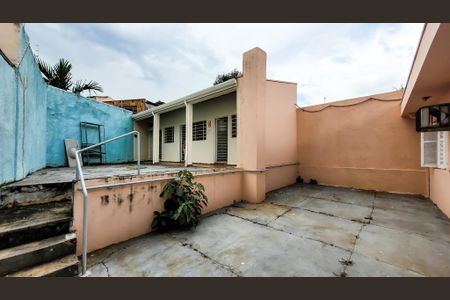 Casa para alugar com 210m², 8 quartos e sem vagaQuintal