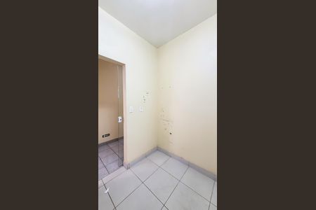 Casa para alugar com 210m², 8 quartos e sem vagaQuarto6